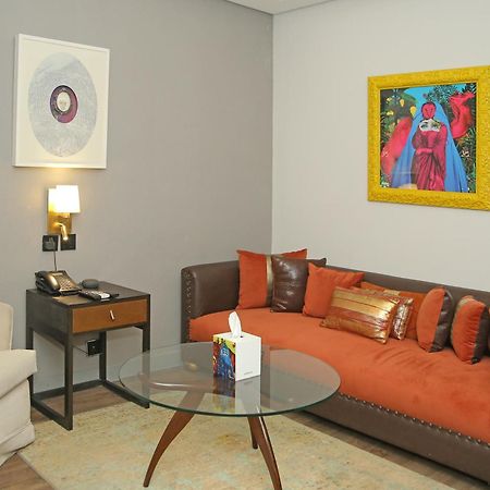 Ambiance Boutique Art Hotel 拉合尔 客房 照片 A room at the hotel