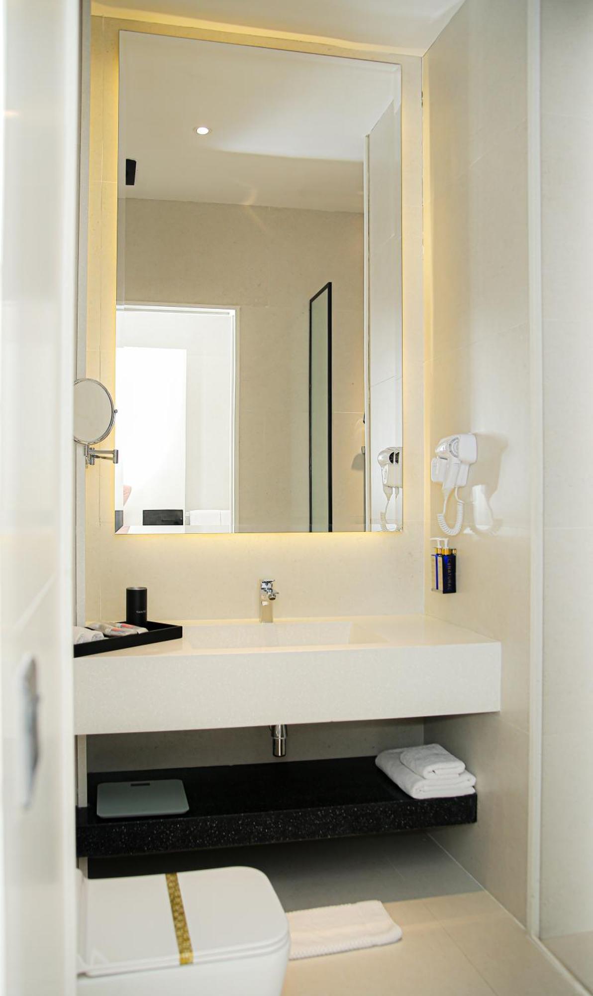 Ambiance Boutique Art Hotel 拉合尔 客房 照片 Bathroom